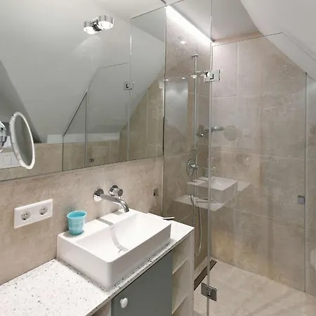 Toewerhus - Auster Lägenhet