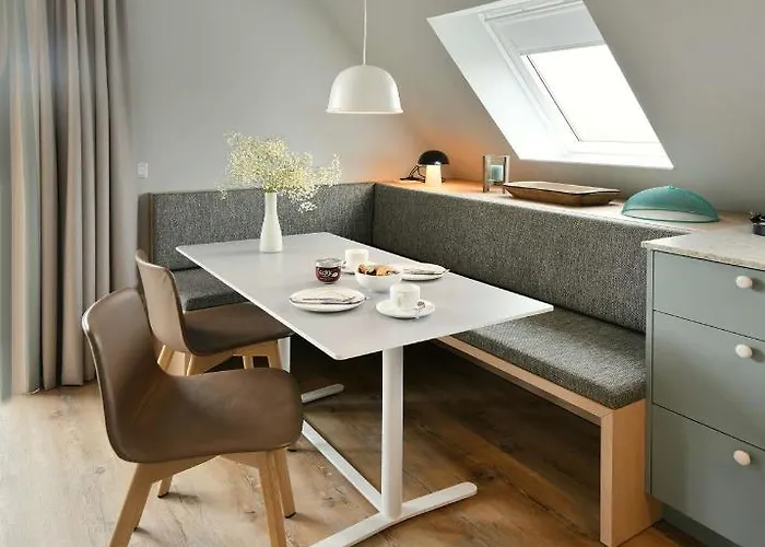 Toewerhus - Auster * ユイスト